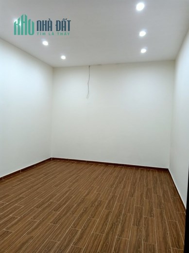 Bán nhà Cát Linh 37m2 4 tầng, MT 4m, 2 thoáng, ngõ nông, chỉ 4 tỷ