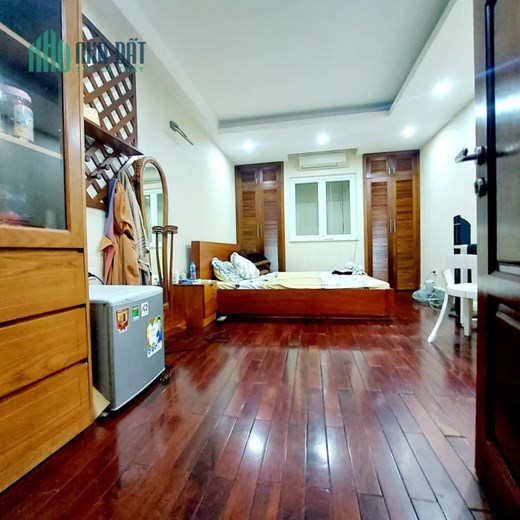 Bán nhà phố Nguyễn Thái Học, Ba Đình, OTO đỗ cổng, cách phố 5M 70m2, 6T giá 11 tỷ