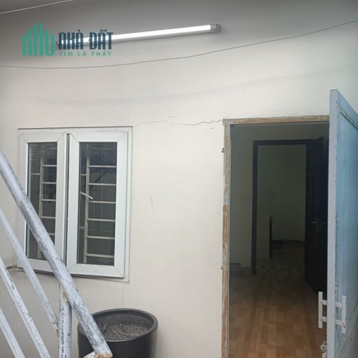 Bán nhà Hào Nam 40m2 4 tầng, 2 thoáng, gần oto, chỉ 4.25 tỷ