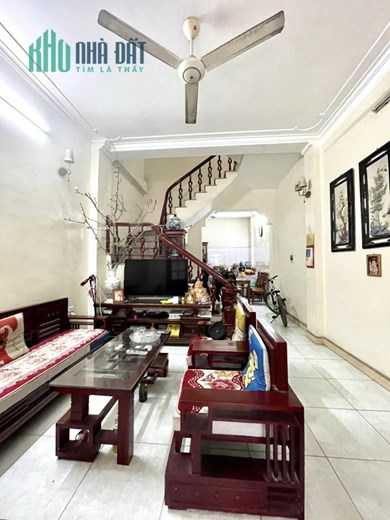 Bán nhà Nguyễn Văn Cừ 73m, 4 tầng, mt 6m, nhỉnh 5 tỷ.