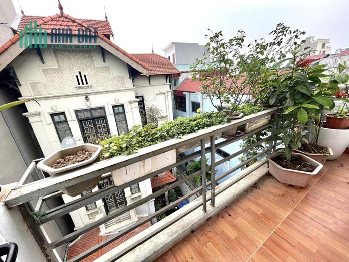 Bán nhà Nguyễn Văn Cừ 73m, 4 tầng, mt 6m, nhỉnh 5 tỷ.