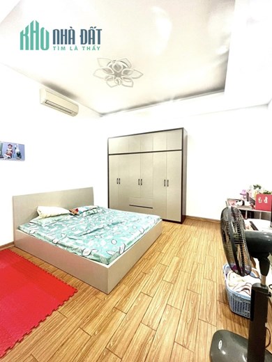 Bán nhà riêng ngay ngã 4 Lò Đúc - Căn góc 4 mặt thoáng - Cực Gần Phố -  55m2 x 5T x 5,8 Tỷ, về ở