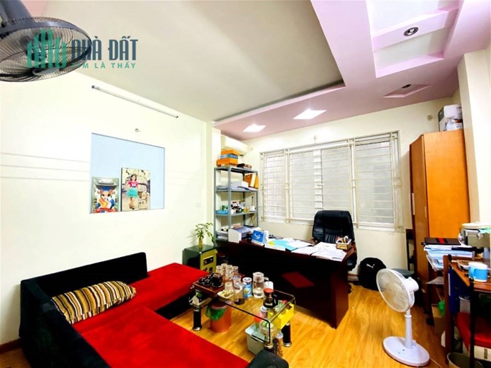 GIÁ Hợp Lý Phố Trung Liệt 30m, 4.5 tỷ, 5 tầng, 3 ngủ, TT Đống Đa