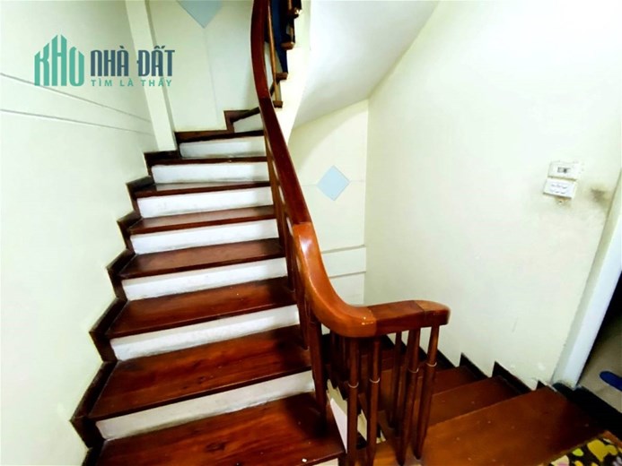 GIÁ Hợp Lý Phố Trung Liệt 30m, 4.5 tỷ, 5 tầng, 3 ngủ, TT Đống Đa