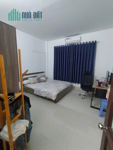 Nhà 4 Tầng mặt tiền đường 8m ngay Trường TH Bình Tân 7.5 tỷ
