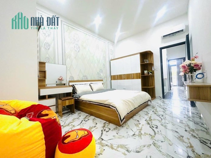 Cho thuê nhà sát công viên Gia định, 3 phòng full nội thất, 11 triệu rưỡi