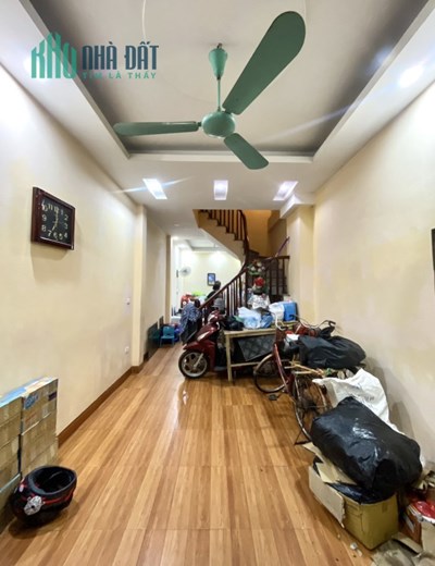 VỊ TRÍ ĐẸP MẶT NGÕ THÔNG * KINH DOANH NHỎ
OTO TRÁNH ĐỖ 2 ĐẦU NGÕ - CÁCH 30M
5 TẦNG 6 NGỦ ĐẦY ĐỦ
