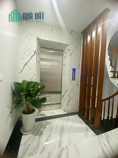 Bán gấp nhà Phố Phạm Huy Thông, Ba Đình 60m2 5 tầng MT 4,3m Ô tô, Thang máy, Gần hồ 10.8 tỷ