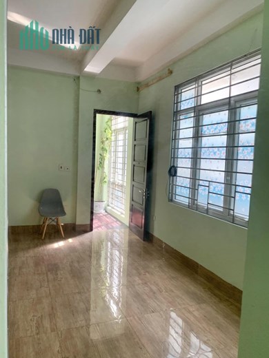 Bán nhà Giải Phóng, gần ĐH Kinh tế, 34m, 4T, ngõ to, nhà thoáng, chỉ 3.7 tỷ.