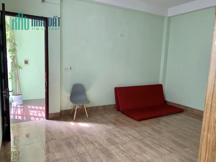 Bán nhà Giải Phóng, gần ĐH Kinh tế, 34m, 4T, ngõ to, nhà thoáng, chỉ 3.7 tỷ.