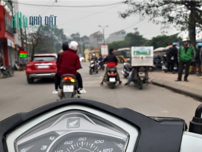 Bán nốt căn nhà trong hôm nay và ngày mai. 65m2. Mt 4m. Đường 10m. Trâu Quỳ, GL HN. Lh 0989894845
