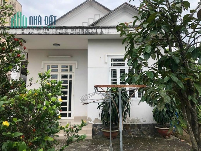 ĐẤT  ĐẸP - GIÁ TỐT - Chính Chủ Cần Bán Lô Đất  Đẹp Tặng Căn Nhà Cấp 4 Đã Hoàn Công