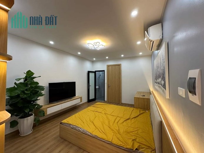 HẠ CHÀO 1 TỶ! NHỈNH 9 TỶ CÓ NGAY NHÀ 73M2 MẶT PHỐ NGUYỄN KHUYẾN, VỈA HÈ, Ô TÔ TRÁNH, KINH DOANH ĐỈNH