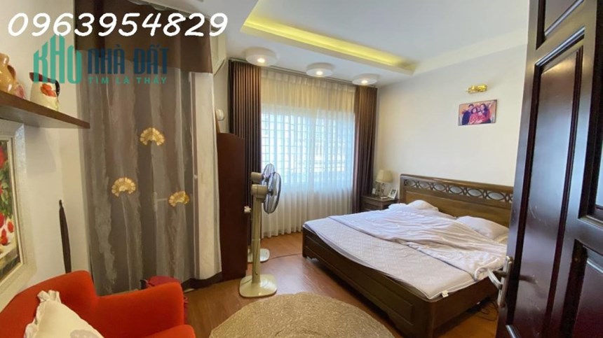NHÀ THÁI THỊNH, QUẬN ĐỐNG ĐA, NGÕ RỘNG, THÔNG, THÍCH HỢP VỪA Ở VỪA LÀM VĂN PHÒNG, CHỈ 5.7 TỶ