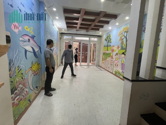 Cho thuê nhà Văn Cao, Ba Đình 60m2, 5 tầng, Ô TÔ TRÁNH 20 triệu