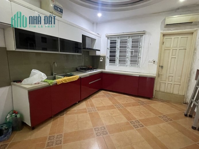Cho thuê nhà Văn Cao, Ba Đình 60m2, 5 tầng, Ô TÔ TRÁNH 20 triệu