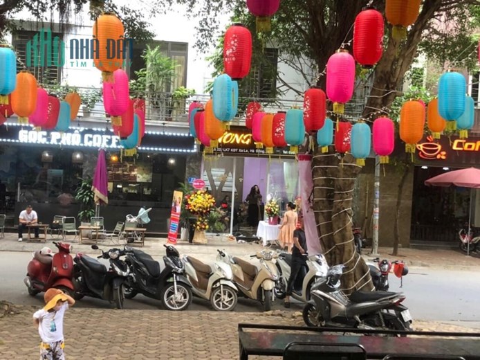 SANG NHƯỢNG QUÁN CÀ PHÊ
* ĐỊA CHỈ KHU ĐÔ THỊ XA LA, HÀ ĐÔNG, HÀ NỘI