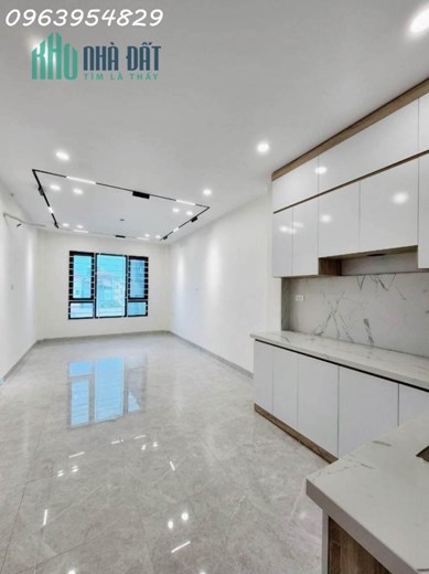 NHÀ TÂY SƠN, QUẬN ĐỐNG ĐA, NGÕ THOÁNG, GẦN Ô TÔ, CHỈ 5.5 TỶ