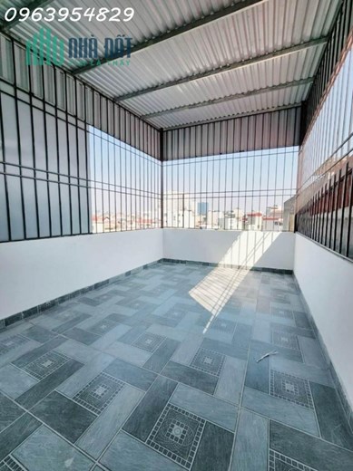 NHÀ TÂY SƠN, QUẬN ĐỐNG ĐA, NGÕ THOÁNG, GẦN Ô TÔ, CHỈ 5.5 TỶ