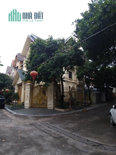 Cho thuê biệt thự lô góc 10 ô tô đỗ cửa, 225m2, 4 tầng khu đô thị Mễ Trì Hạ