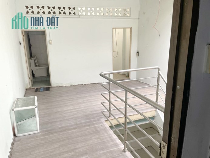 Cho thuê NNC MT đường Phong Phú P12.Q8. Giá 16 triệu