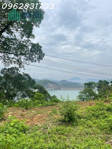 chủ cần tiền bán nhanh lô đất bám hồ hoà bình, cách thành phố chỉ 1km giá cực rẻ