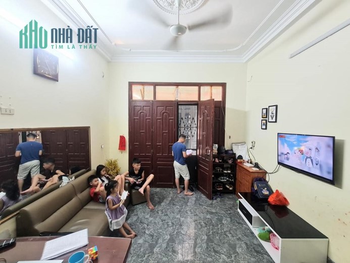 bán nhà thịnh liệt - gần tt hành chính quận - gần ô tô - tiện ích vô vàn - diện tích 38m2