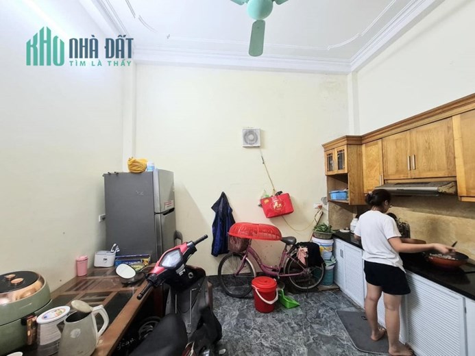 bán nhà thịnh liệt - gần tt hành chính quận - gần ô tô - tiện ích vô vàn - diện tích 38m2