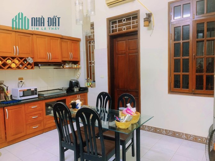 PHỐ HOÀNG HOA THÁM, TRUNG TÂM BA ĐÌNH,HAI THOÁNG, 10M RA Ô TÔ, NHÀ ĐẸP 85M2*MT 5M * 8.5 TỶ.
