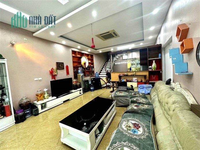 Nhà Phố TRần KHát Chân, Long Lanh, 54m, 5 tầng, 13.5 tỷ. TT Hai Bà Trưng