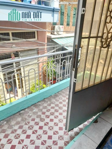 Nhà thuê  trệt, lầu - 70m2 đường số P4Q8 - Giá : 10 Triệu / Tháng