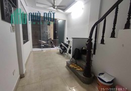 Cho thuê nhà Thụy Khuê, Tây Hồ 30m2, 4 tầng, FULL ĐỒ, Ở NGAY, chỉ 9 triệu