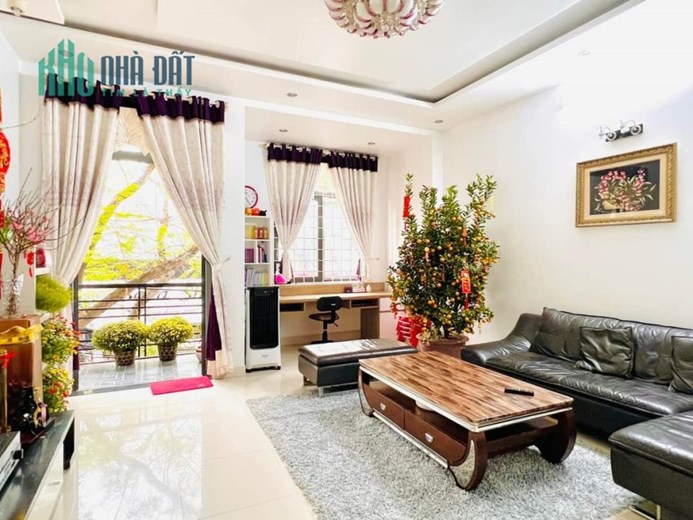 Bán nhà 4 tầng MT Cù Chính Lan, Thanh Khê, Đà Nẵng