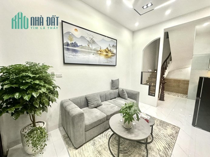 NHÀ ĐẸP PHỐ QUAN NHÂN - 30M2 X 5 TẦNG - ĐẦY ĐỦ NỘI THẤT MỚI - CHỈ HƠN 3 TỶ