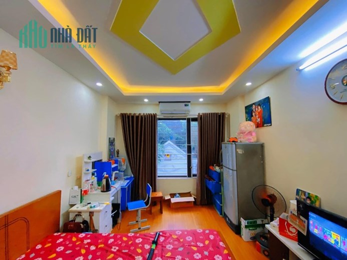 NGAY ĐÂY!!! Siêu phẩm VIP Phạm Văn Đồng, 31m2  6 tầng  chỉ Nhỉnh 4 Tỷ thôi
