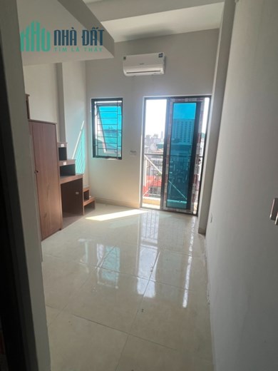 Bán nhà Trọ Triều Khúc 100m 9 tầng 38 phòng KK, gác xép, cửa sổ thoáng.Lh e Long.