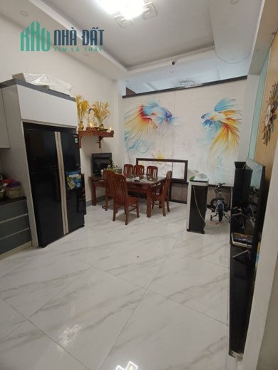 Bán nhanh Căn hộ DV Bình Hưng Hòa B, Bình Tân 100m2 ngang 5,5m 3 tầng chỉ 5 tỷ TL.