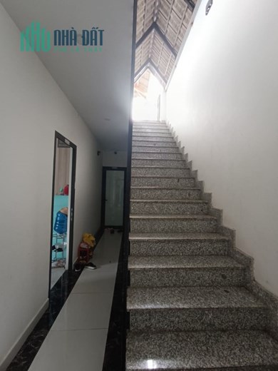 Bán nhanh Căn hộ DV Bình Hưng Hòa B, Bình Tân 100m2 ngang 5,5m 3 tầng chỉ 5 tỷ TL.
