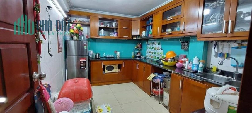 Bán gấp nhà ngõ Phương Mai giá 4,8 tỷ, 45mx6T, Xe máy tránh nhau