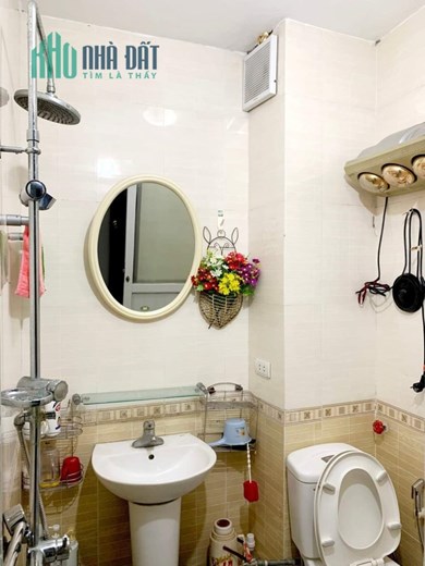 Bán gấp nhà ngõ Phương Mai giá 4,8 tỷ, 45mx6T, Xe máy tránh nhau