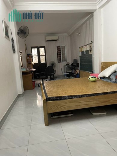 Bán nhà phố Tân Xuân – nhà dân xây – cách ô tô 20m.