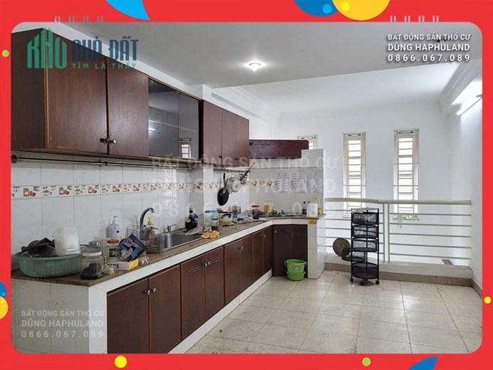 QPN. Bán nhà Nguyễn Đình Chính. Ngang HIẾM 12M, 61M2, 2T, 3 mặt thoáng. Giá đầu tư!
