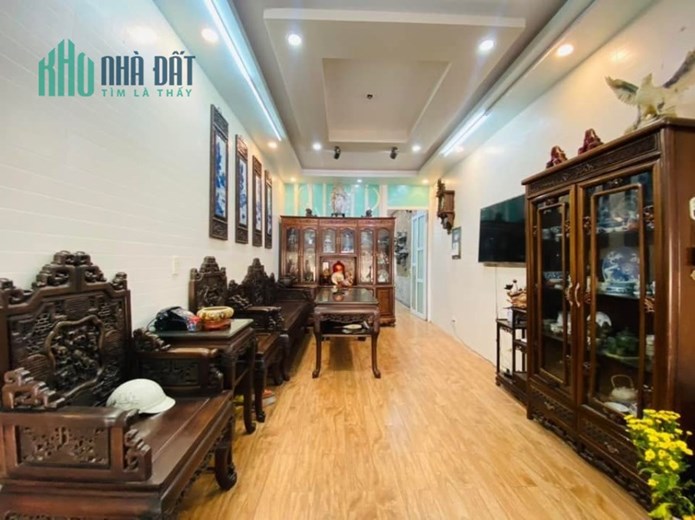Bán nhà mặt đường Đông Khê vị trí cực đẹp, 77m 3 tầng GIÁ 5.9 tỉ