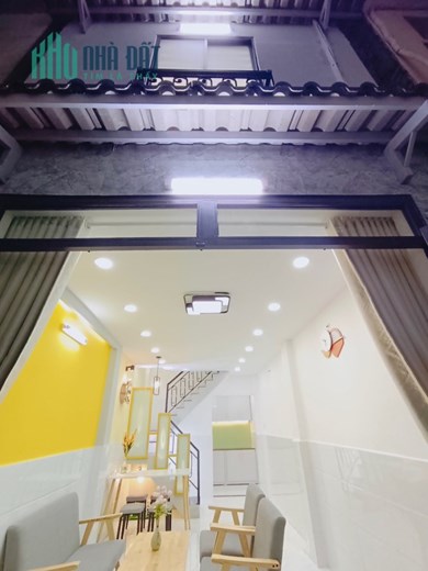 BÁN NHÀ NGAY CHỢ HUỲNH VĂN CHÍNH - NHÀ MỚI ĐẸP 100%