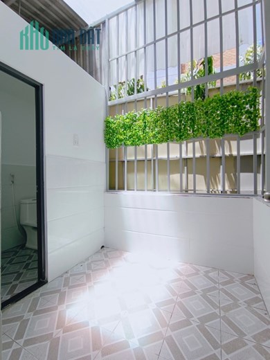BÁN NHÀ NGAY CHỢ HUỲNH VĂN CHÍNH - NHÀ MỚI ĐẸP 100%