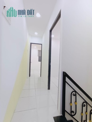 BÁN NHÀ NGAY CHỢ HUỲNH VĂN CHÍNH - NHÀ MỚI ĐẸP 100%
