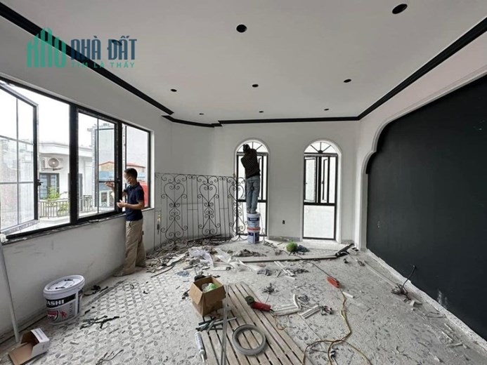 Bán nhà mặt đường Lý Hồng Nhât, mặt tiền cực rộng, GIÁ 6.5 tỉ 4 tầng mới tinh