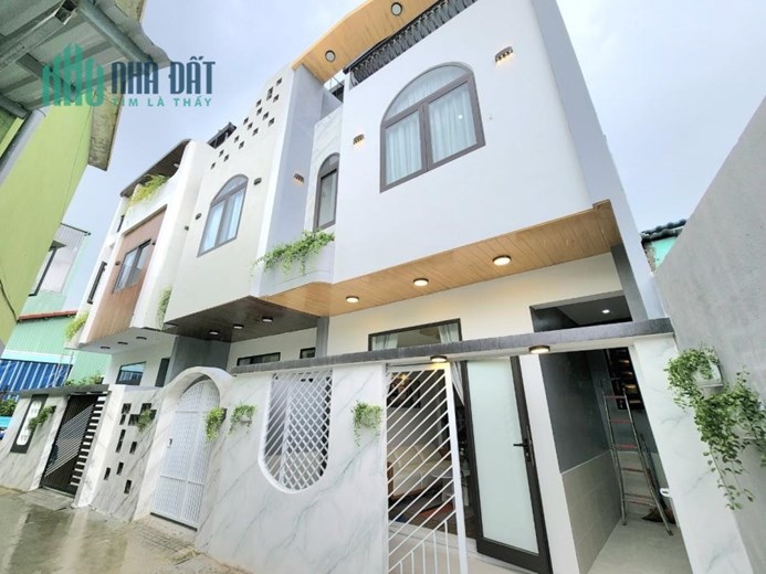 Hẻm Xe Tải 8m Thông_Lê Đức Thọ 110m2 -Nhà 3 Tầng BTCT giá chỉ 5.7 tỷ