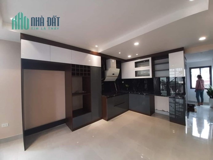 Bán tòa căn hộ 225m2 phố Hồng Hà, Hoàn Kiếm 35 căn hộ Thang máy Nhập Dòng tiền khủng Giá 25.4 tỷ