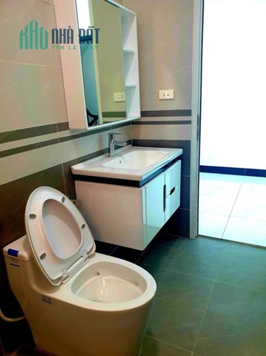Siêu phẩm Thạch Bàn ,Long Biên 42m2 ,5 tầng ,Mt 5.1m ,thang máy ,oto đỗ cửa giá nhỉnh 4 tỷ